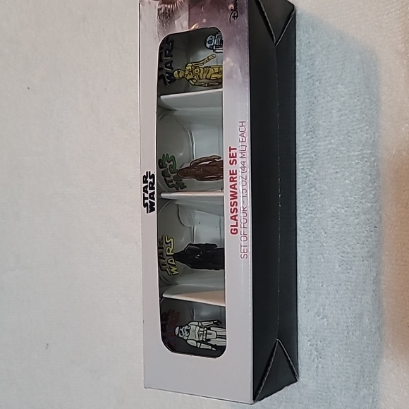 Star Wars Set of 4 1.5 oz glassware set - Picture 3 of 3
